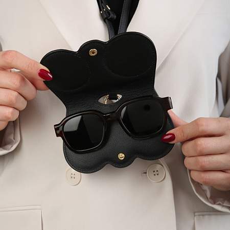 Очечник (футляр для очков) кожаный