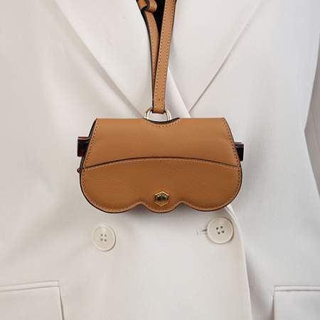 Очечник (футляр для очков) кожаный