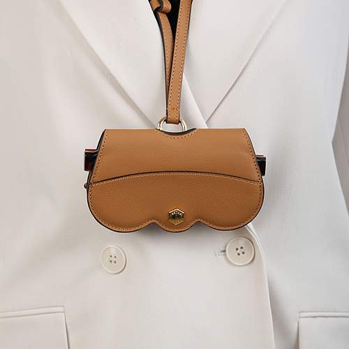 Очечник (футляр для очков) кожаный