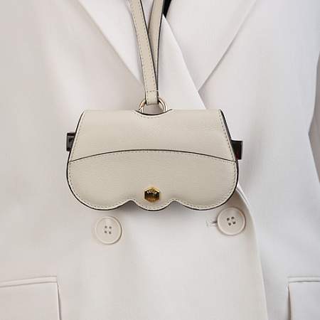 Очечник (футляр для очков) кожаный