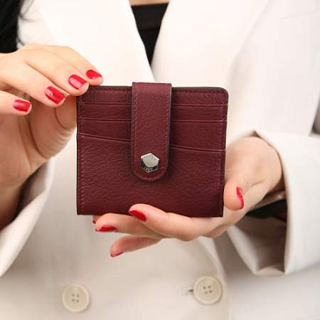 Визитница женская кожаная