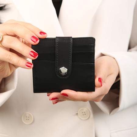 Визитница женская кожаная