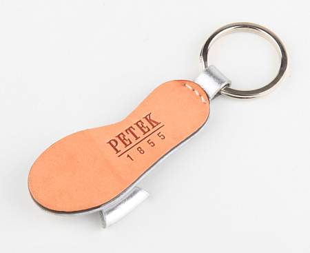 Брелок Petek 1517.042.31