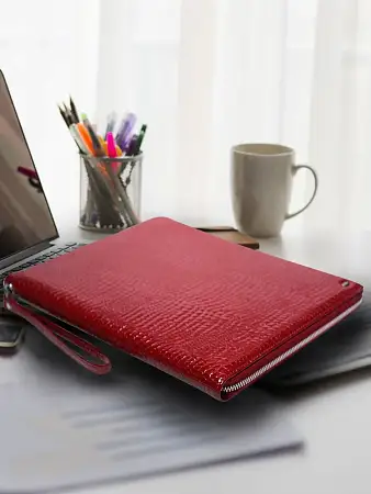 Папка из натуральной кожи Petek 6811A.091.10